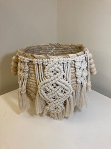 Amparo Castillo - White basket II