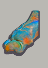 Load image into Gallery viewer, Annika Strand - Creative  foot
